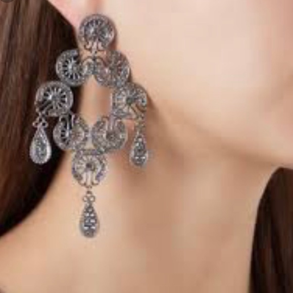 Earring - Picture 2 of 2